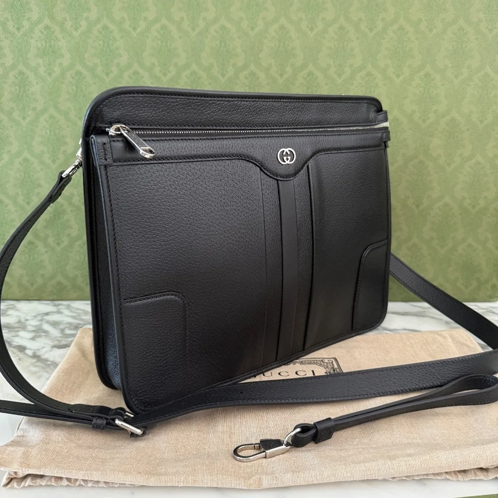 Gucci 735111 Unisex Black‎ Saffiano Leather Messenger Bag